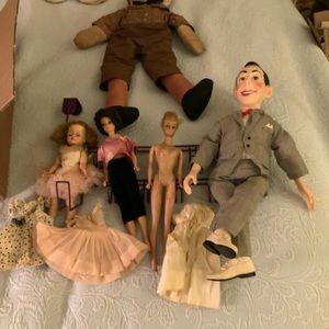 Box of vintage toys. PeeWee_Barbie-Midge-Raggedy Andy-Cissette Madame Alexander
